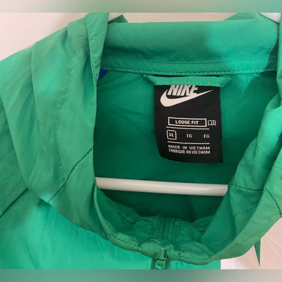 Nike Windrunner Jacket —YXL - Picture 4 of 7